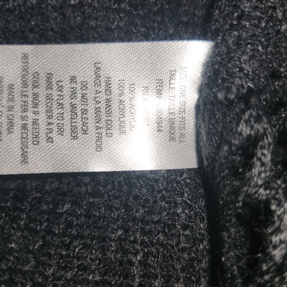 Izzy & Oliver‎ Chic Black Fringe Wrap - Picture 5 of 6